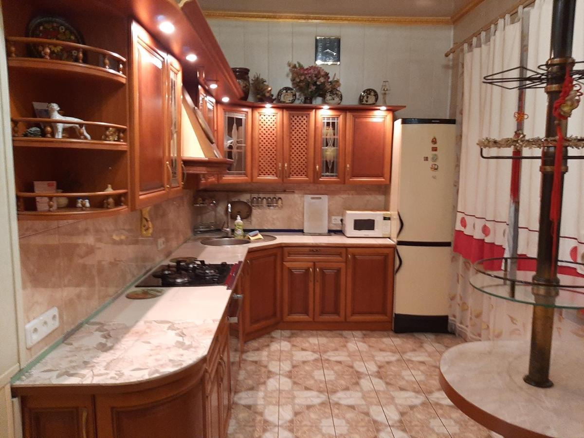 Куренiвський Двiр Kiev Eksteriør bilde